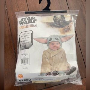 Baby Yoda costume